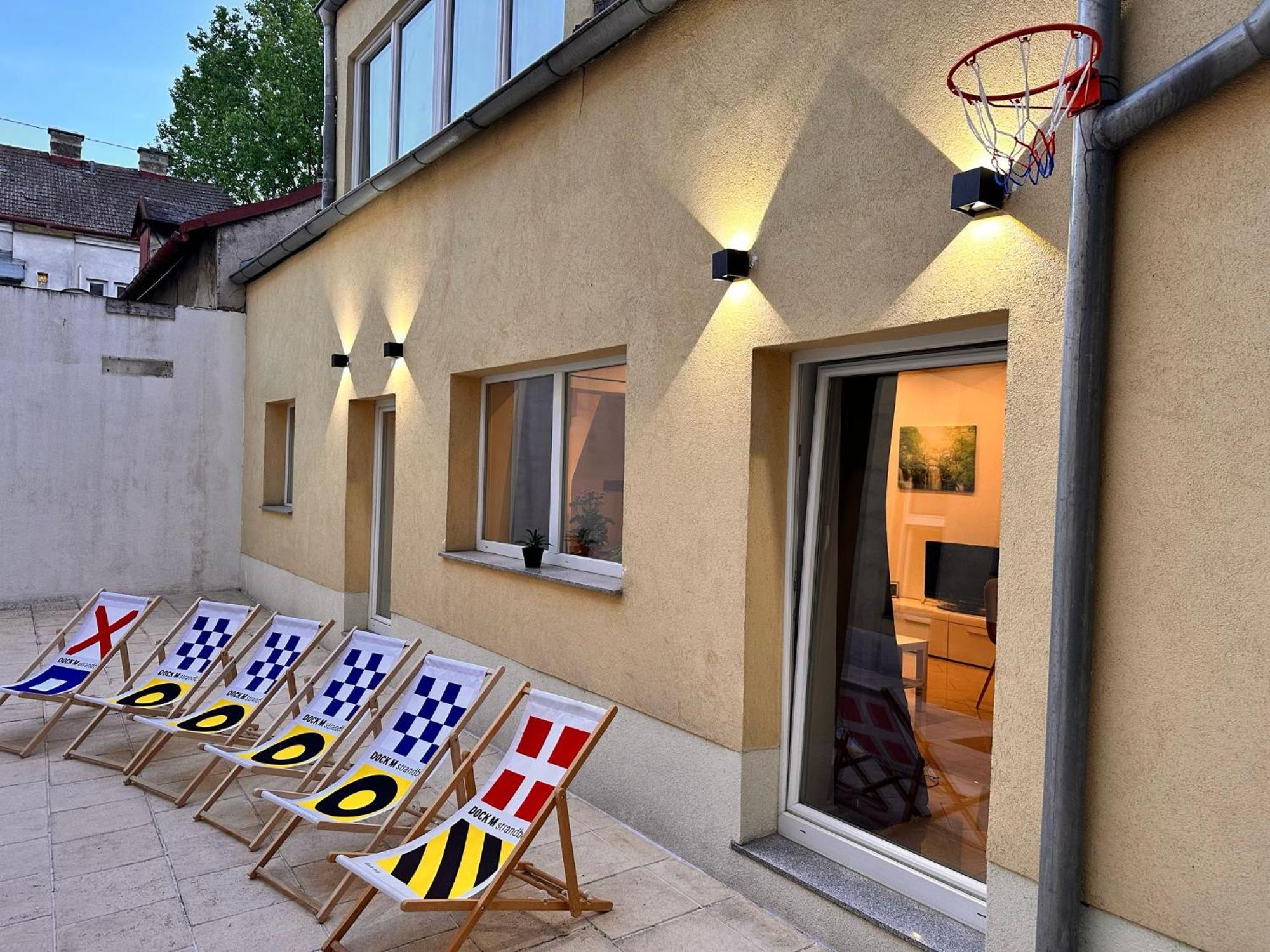 Apartment Spacious 4-room For 6 - Near Subway